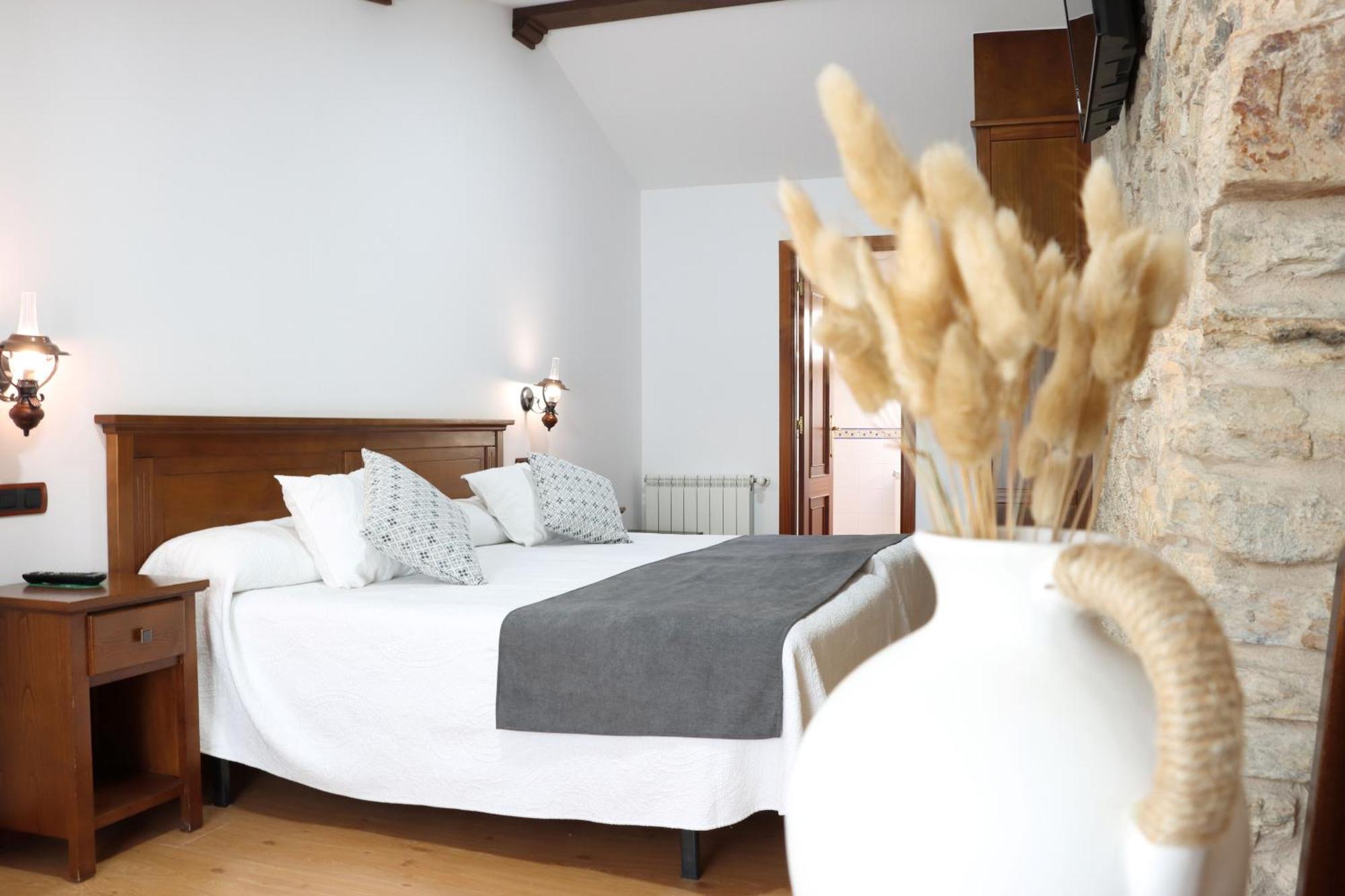 סנטיאגו דה קומפוסטלה Hotel Pazos Alba מראה חיצוני תמונה