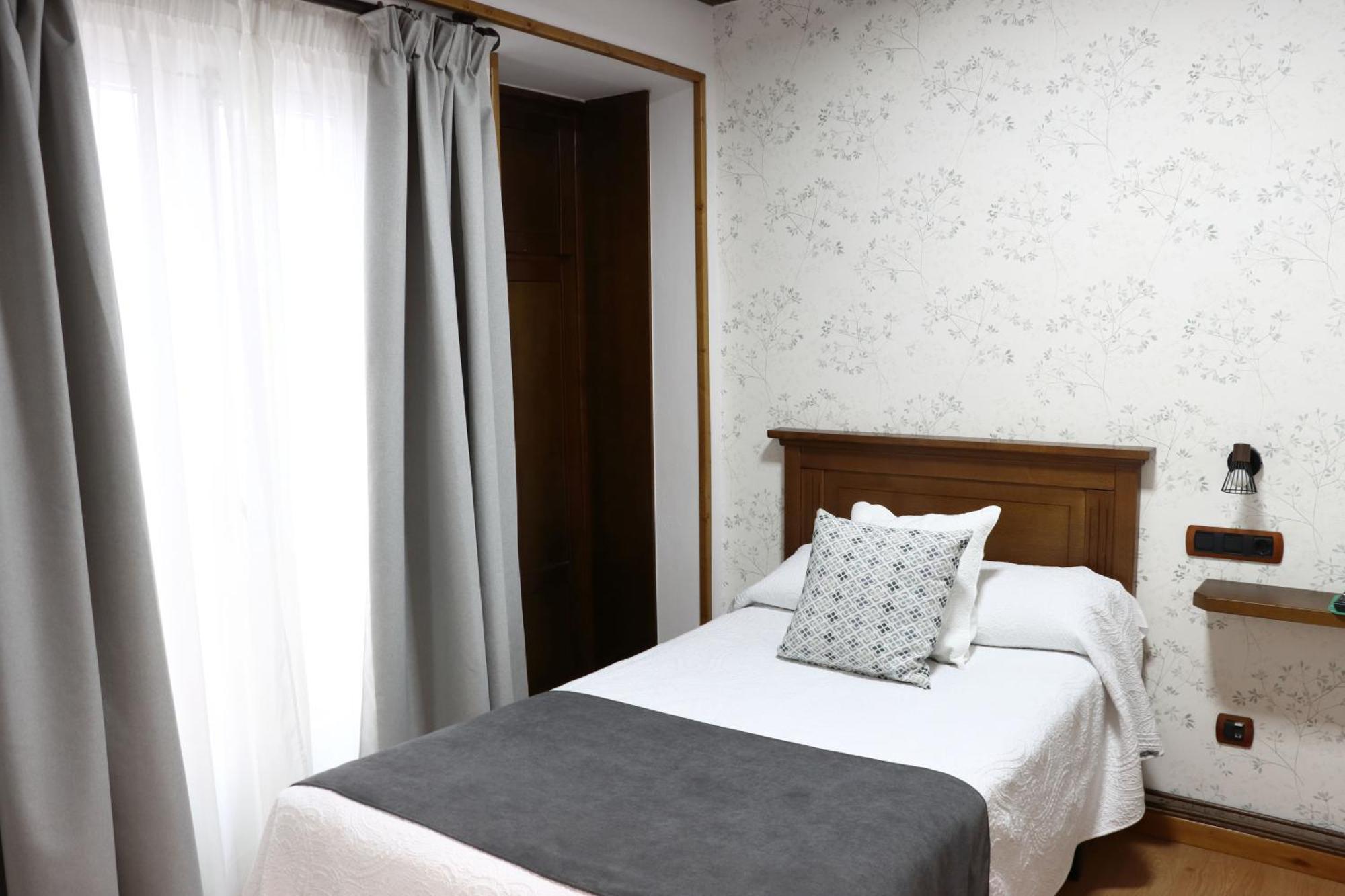סנטיאגו דה קומפוסטלה Hotel Pazos Alba מראה חיצוני תמונה