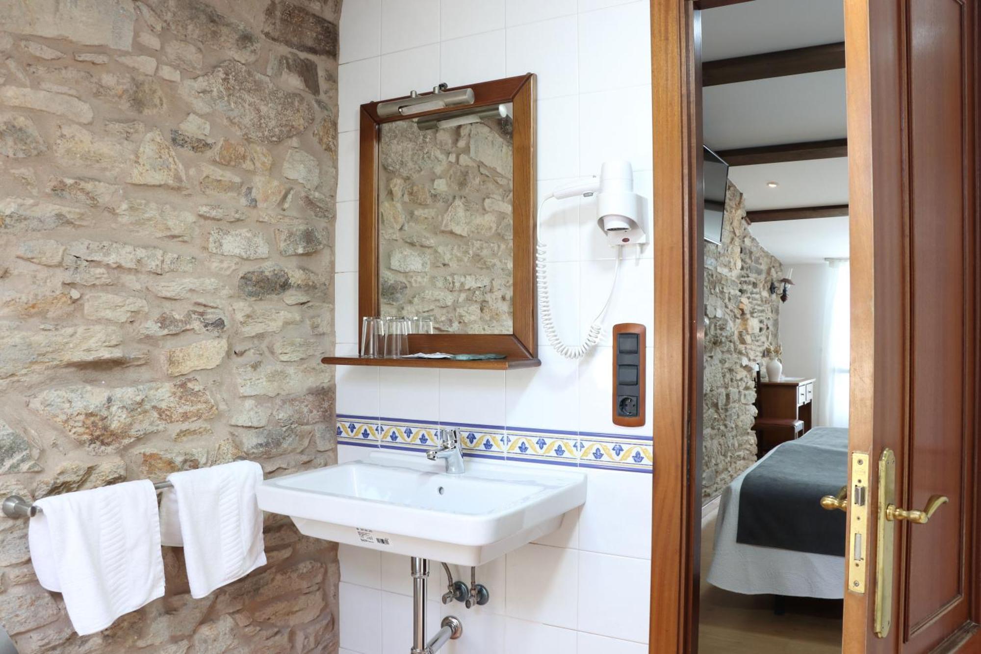 סנטיאגו דה קומפוסטלה Hotel Pazos Alba מראה חיצוני תמונה